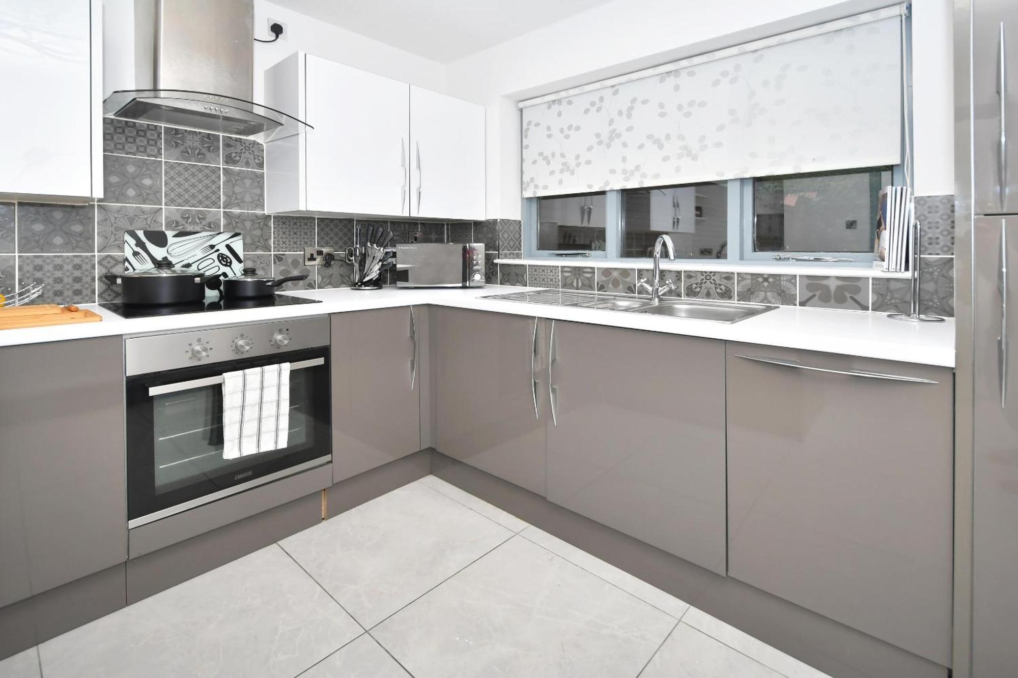 Townhouse @ Aboyne Close Бирмингам Екстериор снимка