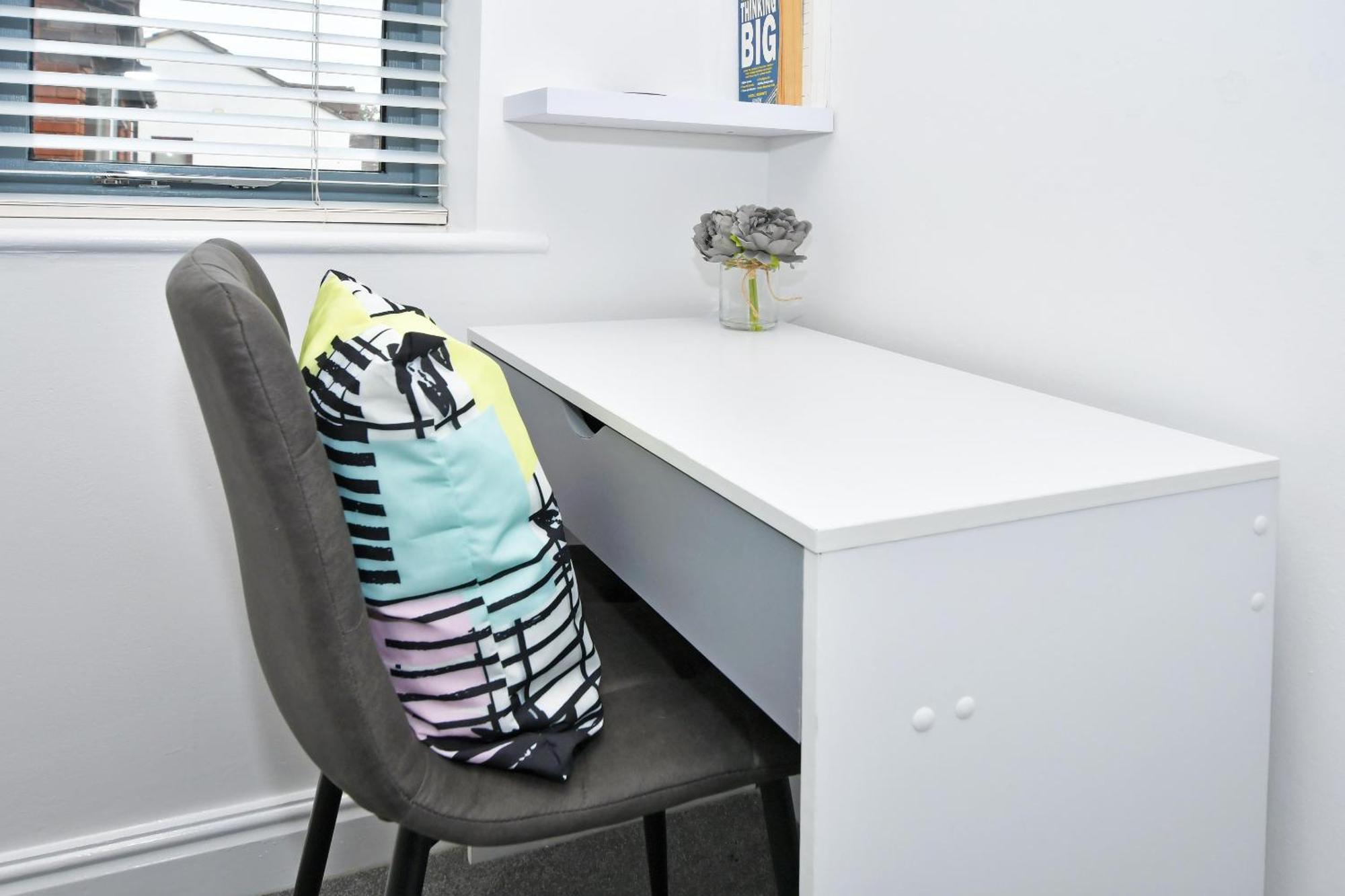 Townhouse @ Aboyne Close Бирмингам Екстериор снимка